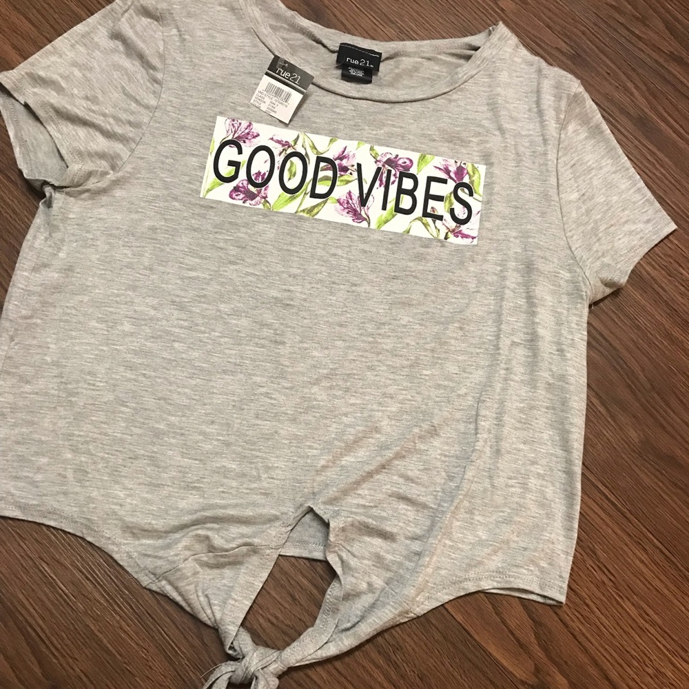 Brand New with Tags Rue 21 tee